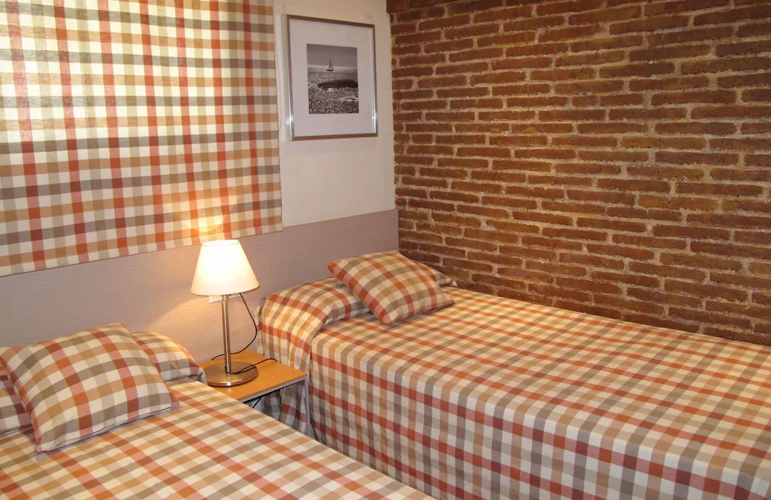 Serennia Cest Apartamentos Arc de Triomf-1